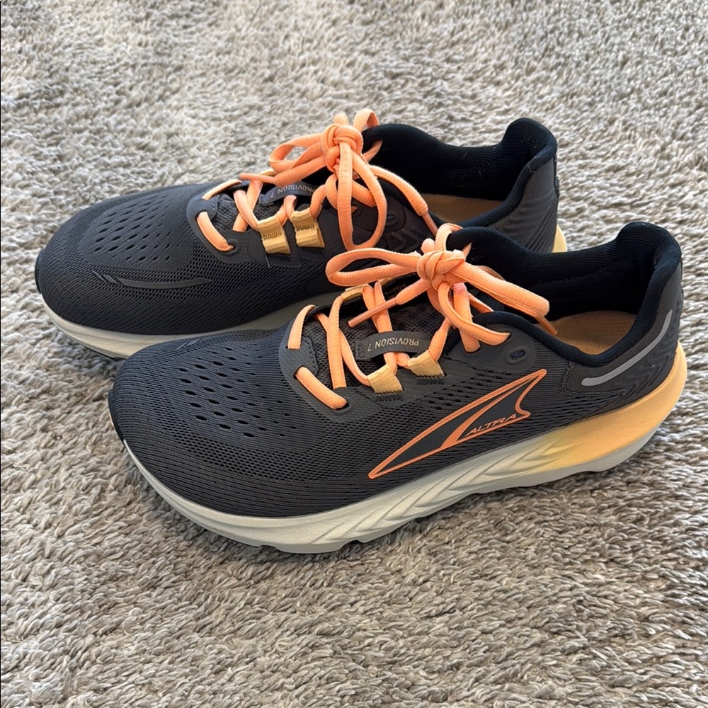 Altra Provision 7 Women's Size 7.5 Athletic Shoes - Gray and Orange